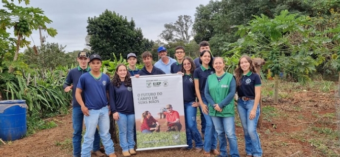 FRUTICULTURA - Alunos do Colégio Agrícola de Palotina conhecem plantação de Pytaia